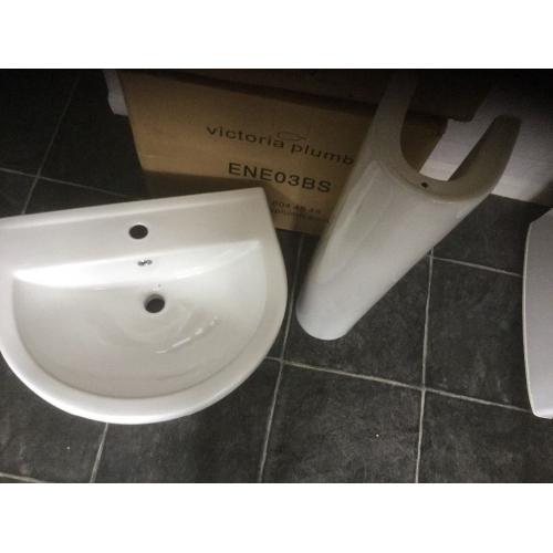 Brand New Victoria Plumb bathroom Sink and Pedestal