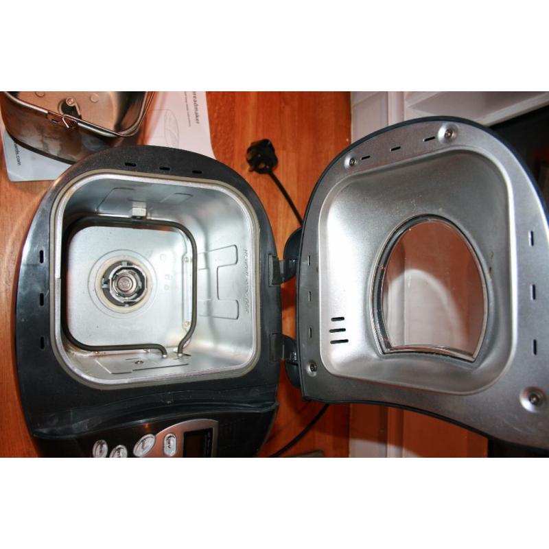 Morphy Richards Breadmaker