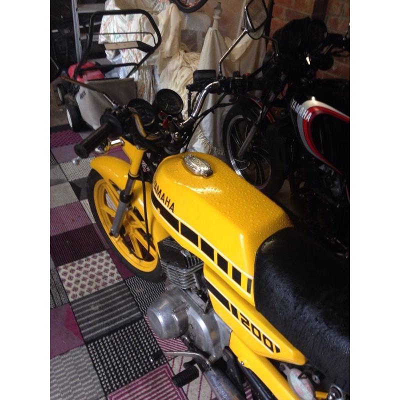 Yamaha RD200
