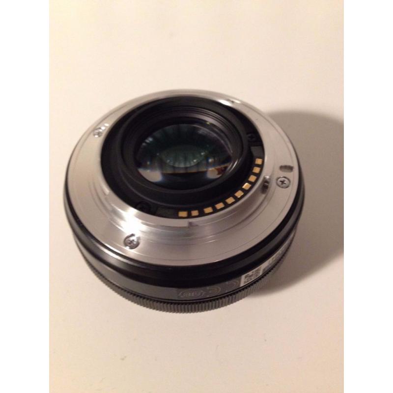 Fujifilm Fujinon XF 27mm f/2.8 - MINT