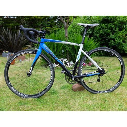 Giant Defy MEDIUM hugely upgraded Sram Apex WiFli Reynolds Solitude wheelset