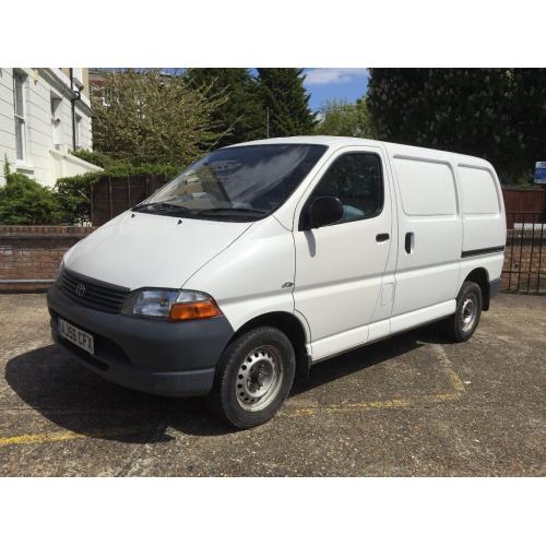 Exceptionally mint Toyota Hiace Swb 208 Van 2006/56