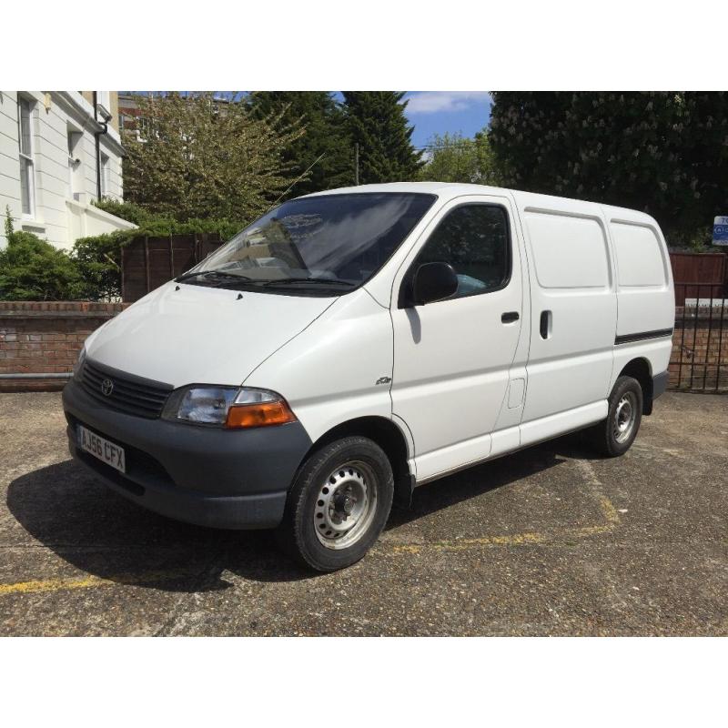 Exceptionally mint Toyota Hiace Swb 208 Van 2006/56