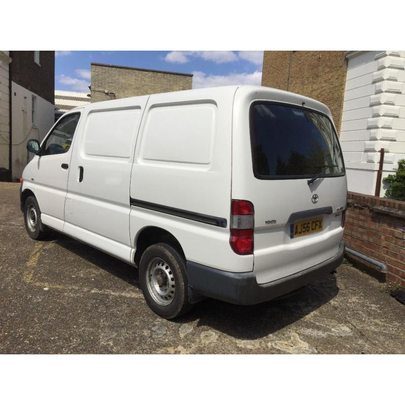 Exceptionally mint Toyota Hiace Swb 208 Van 2006/56