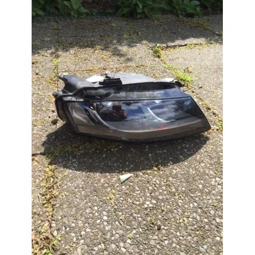 Audi A4 b8. Front and rear lights. No scratches fully working