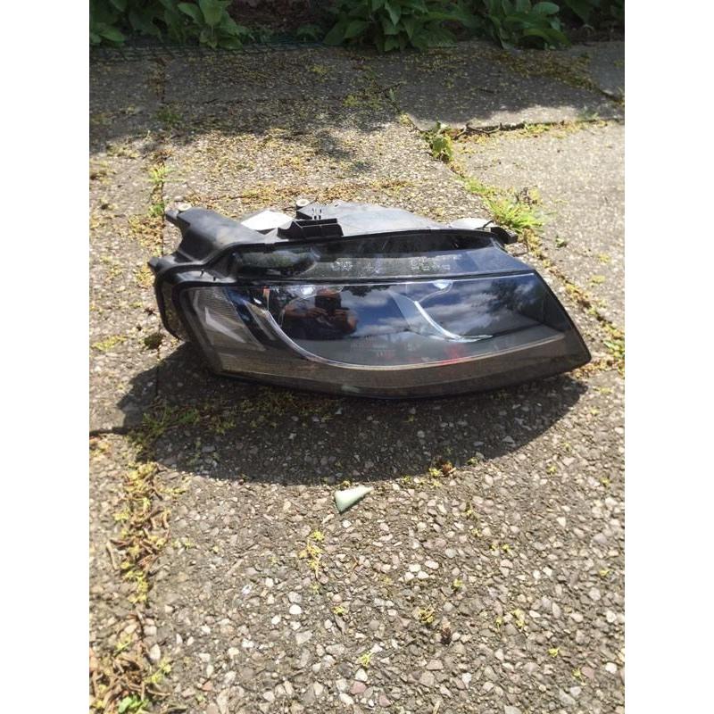 Audi A4 b8. Front and rear lights. No scratches fully working