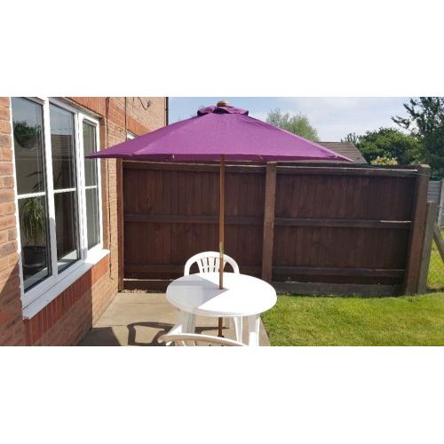 B&Q Parasol with Metal Parasole Base, Colour Plum, Garden Furniture