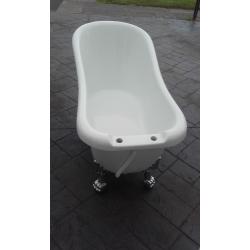 FREE STANDING ROLL TOP BATH