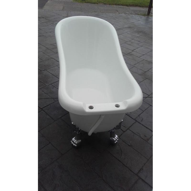 FREE STANDING ROLL TOP BATH