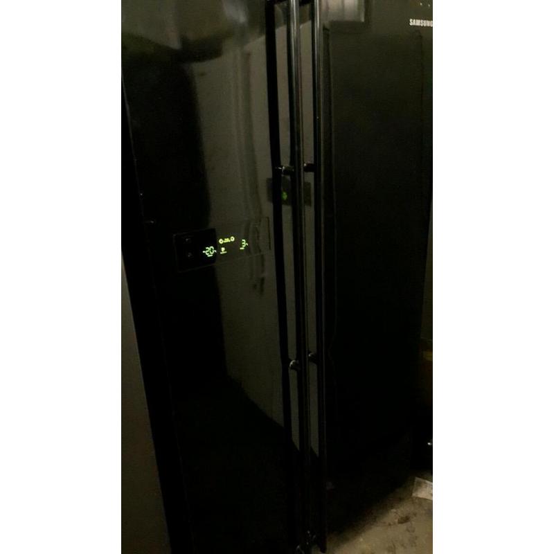 SAMSUNG RSH1NBBP AMERICAN STYLE FRIDGE FREEZER**FREE DELIVERY WITHIN THE WEST MIDLANDS COUNTY**