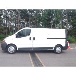 RENAULT TRAFIC LONG WHEEL BASE 2005 LL29 DCI 100. V/CLEAN ATTRACTIVE COND. WITH SERVICE HISTORY ETC.