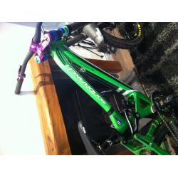 Downhill mountain bike. Mondraker summum pro team 2014