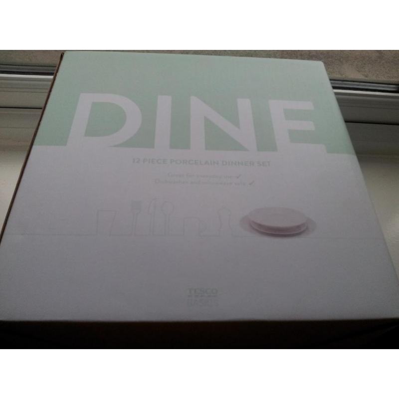 Dinner set (Brand New)
