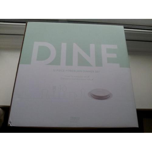 Dinner set (Brand New)