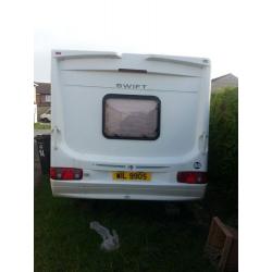 Swift conqueror 650 lux 2001 6 berth twin axle caravan