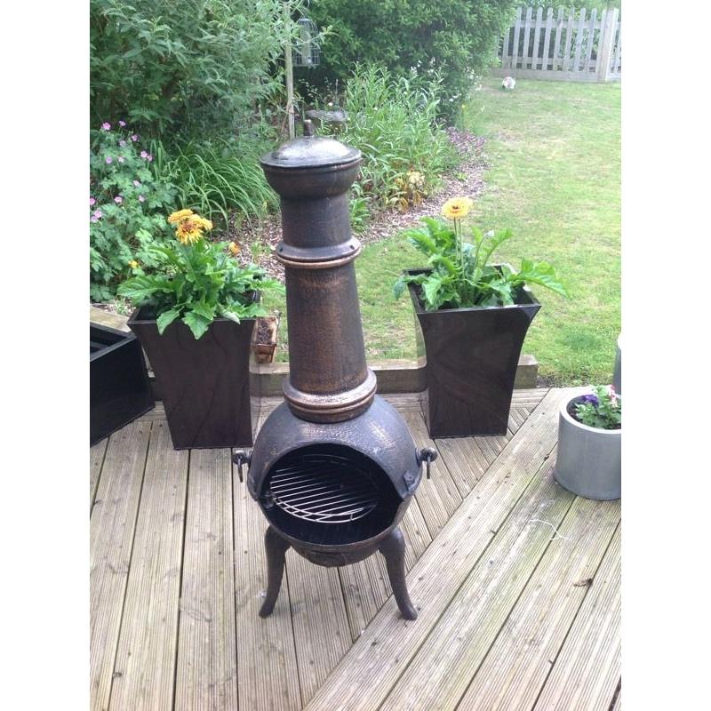 Cast iron bronzed chimenea