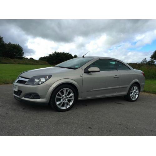 VAUXHALL ASTRA 1.9CDTi Twin Top Design CONVERTIBLE 2007