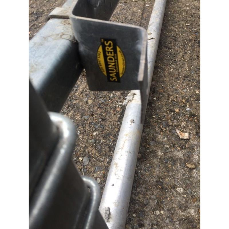 VW Caddy roof rack