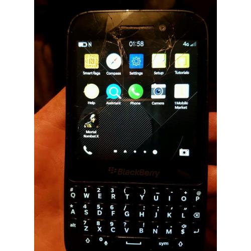 Blackberry Q5
