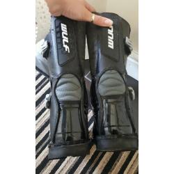 Kids motocross accessories. Wulf boots size 2, body armour top and helmet.