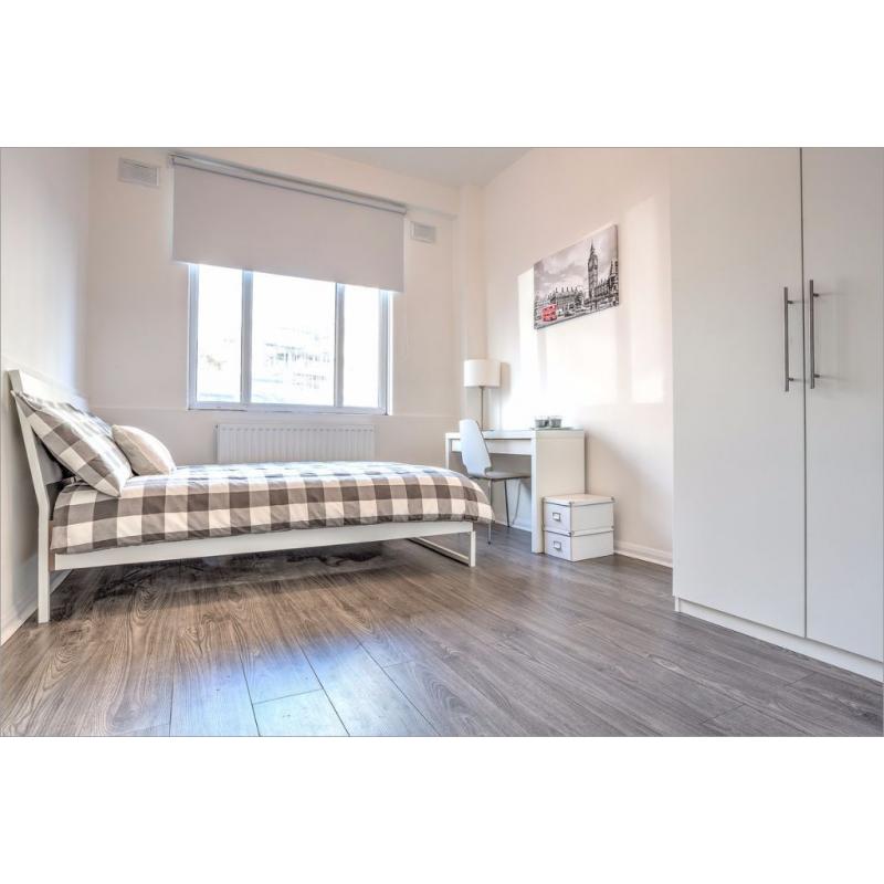 Lovely room with brand new furniture, next to the tube station!