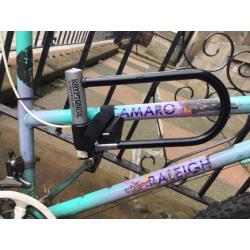 URGENT Women's bicycle + D lock + lights + seat cover