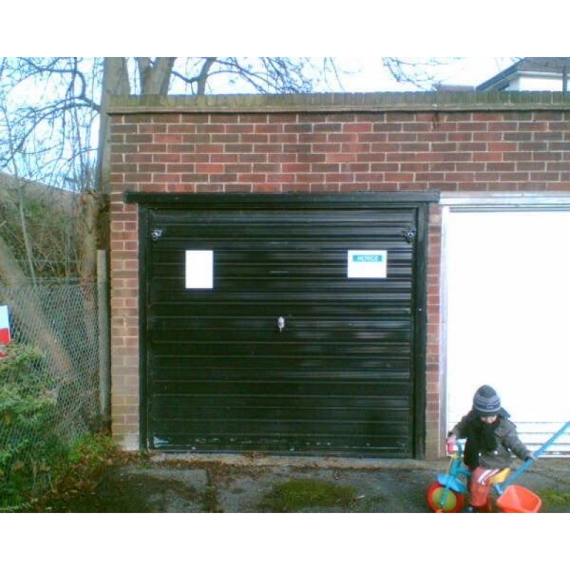 GARAGE FOR RENT
