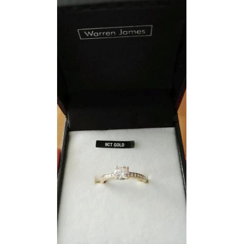 9ct gold diamond ring