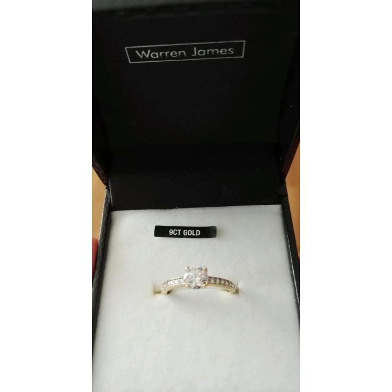 9ct gold diamond ring
