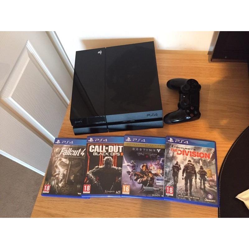 PS4 1TB with 4 games and Headset