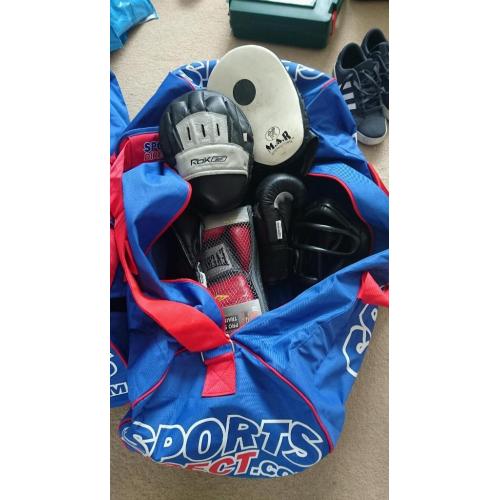 2 large sports bag full of boxing stuff