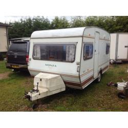 MONZA 1400CT RETRO, 4 BERTH CARAVAN