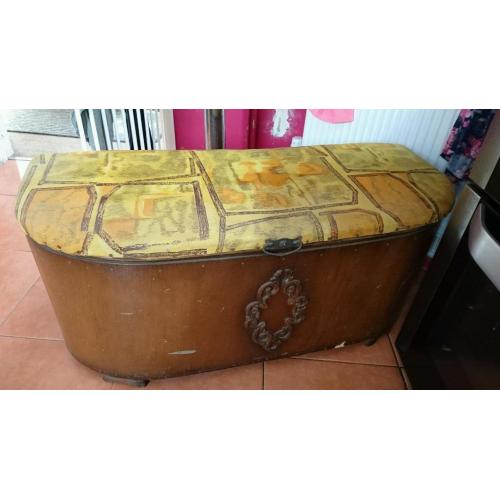 Art deco style blanket/storage chest