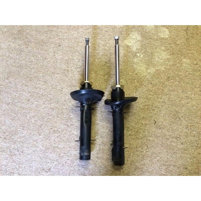 Mk4 golf front gas shocks.