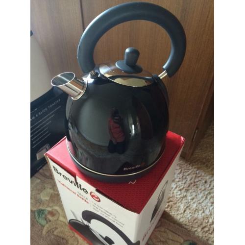 Brand New Boxed Breville 1.8L Traditional Kettle