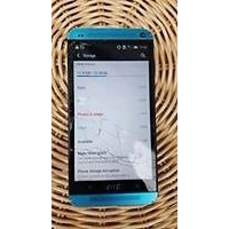 HTC One 32 Gb Cracked screen