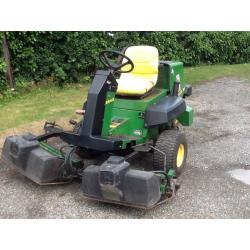 John Deere 2243 Triple Ride On Mower