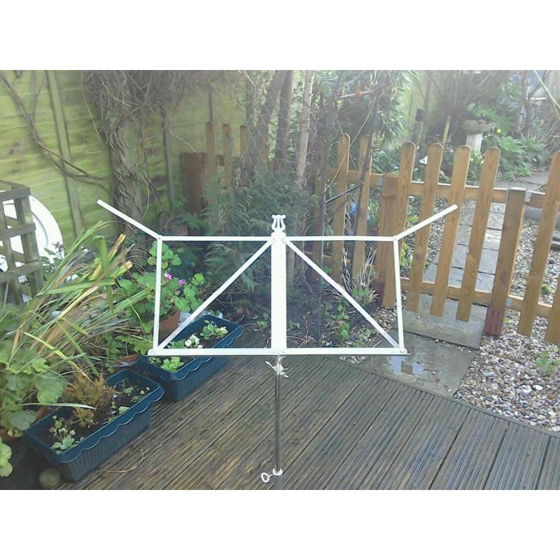 Music stand
