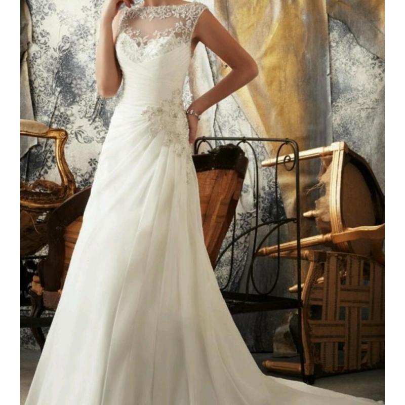 Designer wedding gown clearance