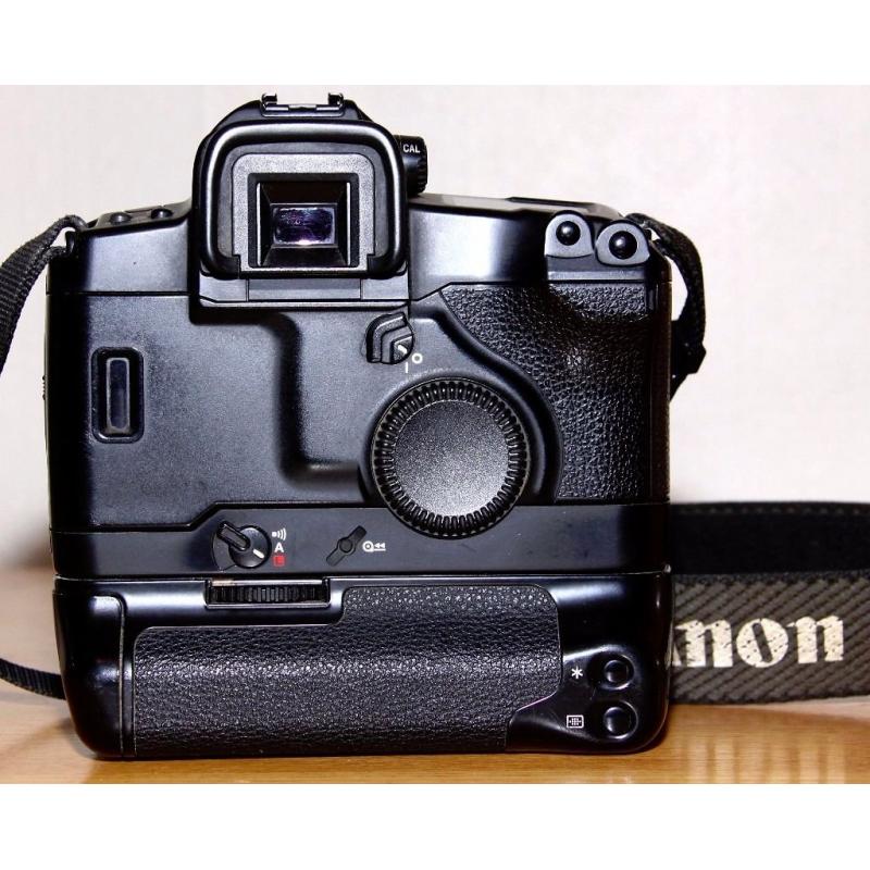 CANON EOS 3 WITH EYE FOCUS film camera
