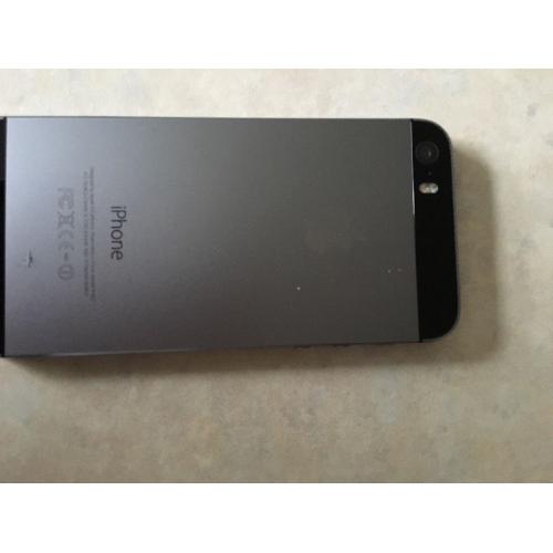 iPhone 5s with box and charger