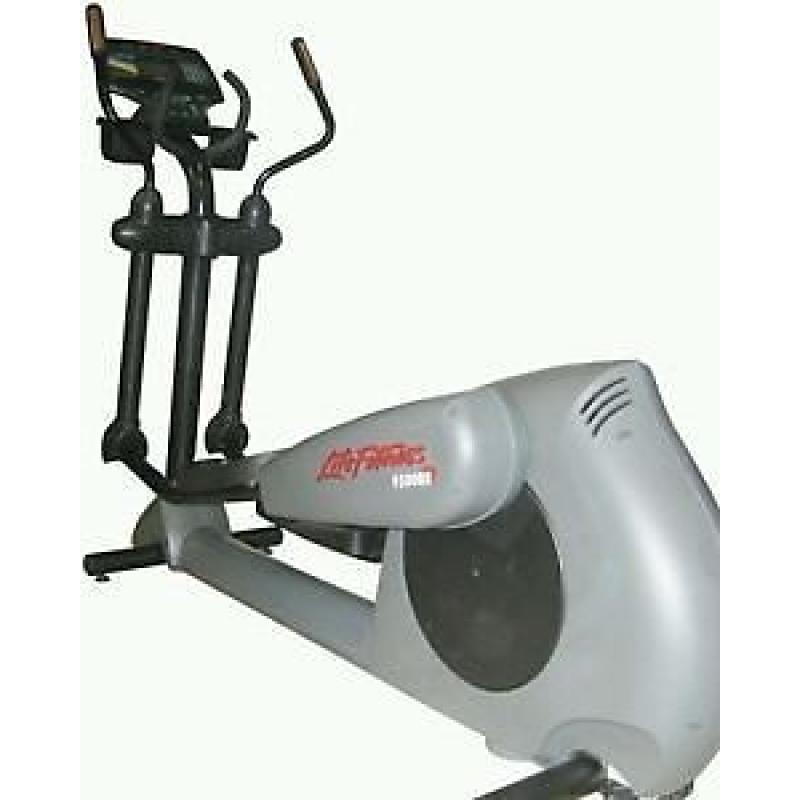 LIFEFITNESS COMMERCIAL CROSS TRAINER 9500HR