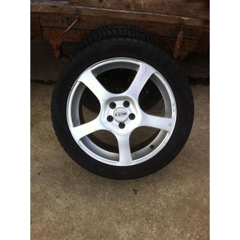 One Alloy wheel
