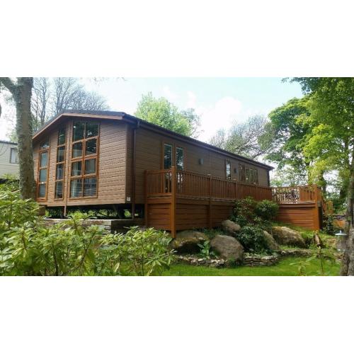 **STATIC CARAVAN FOR SALE NORTH WALES- LUXURY LODGE IN SNOWDONIA-SLEEPS 8 WITH DECKING AND HOT TUB**