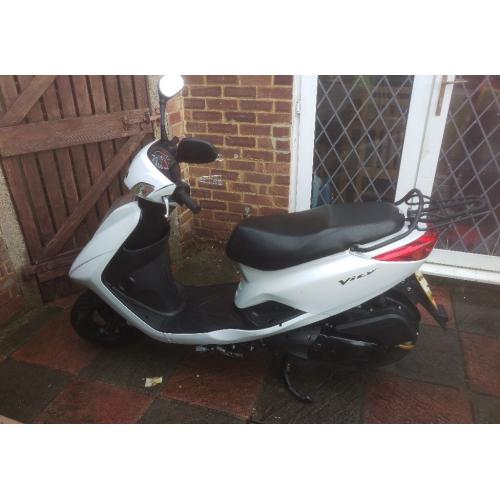2012 Yamaha Vity 125cc moped