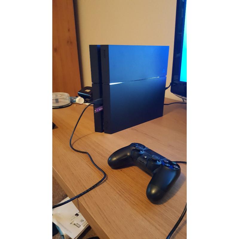 6 months old PS4 500 gb - barely used apart from Netflix. Comes with box and controller.
