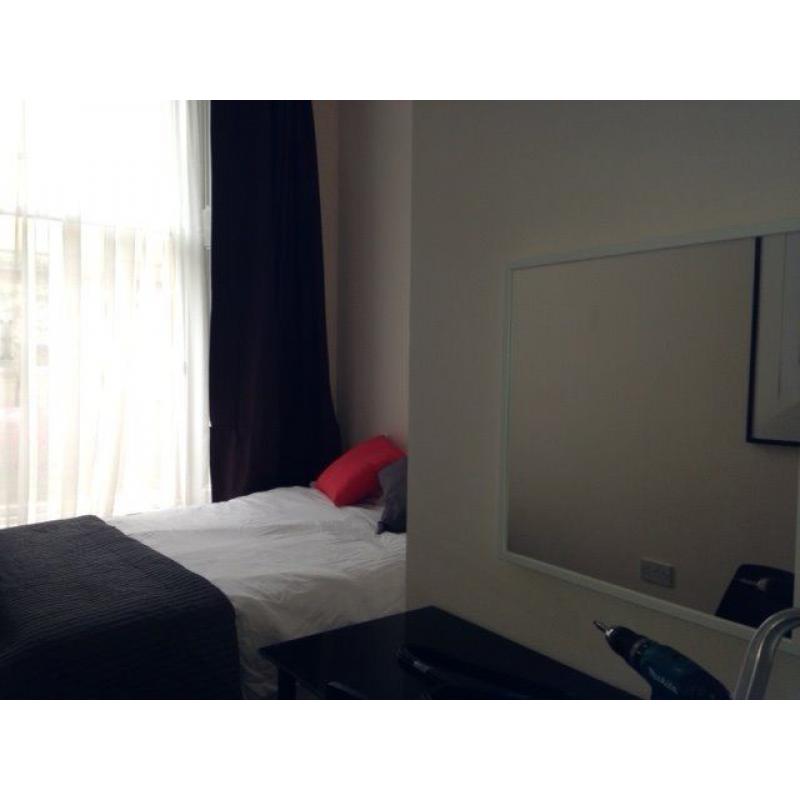Single room on Hillhead Street