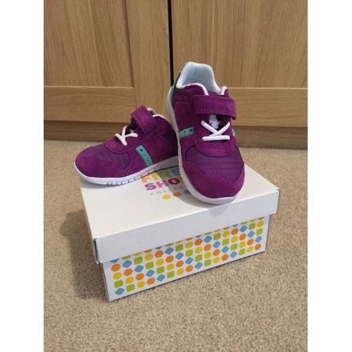 BNIB Clarks size 5F