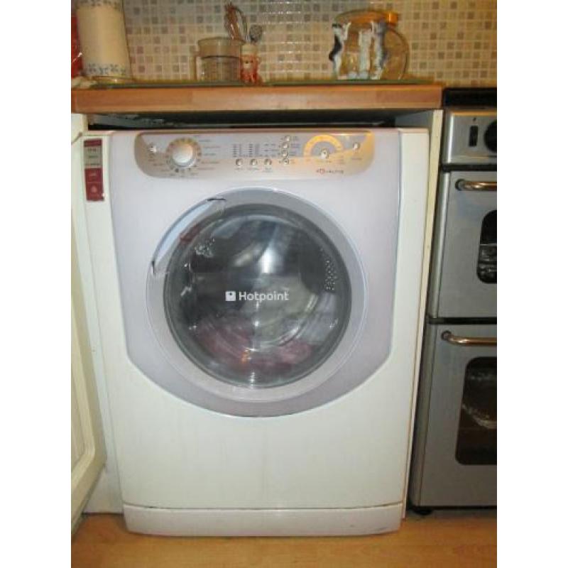 11kg Hotpoint Aqualtis Washing Machine