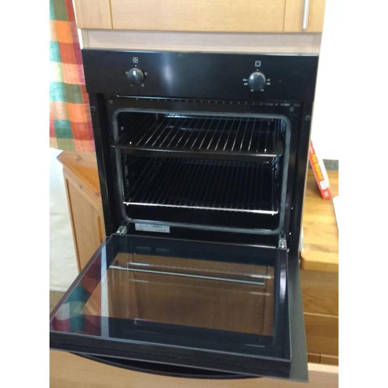Brand New Built-In Conventional Oven/Grill - Lamona LAM3206 - New in box.
